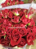 Букет кустовых красных роз Утопия Фармс SR193 купить в Москве